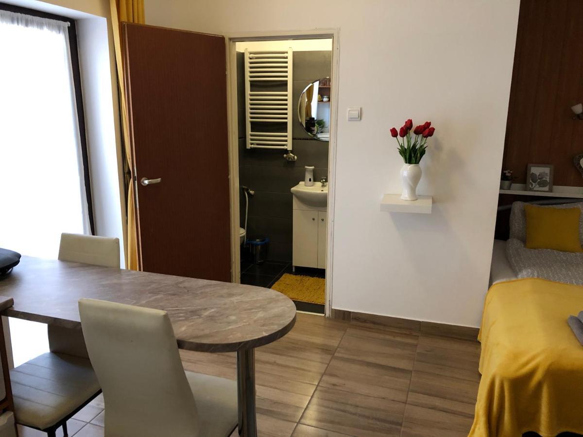 Milla Apartman Сентендре Екстериор снимка